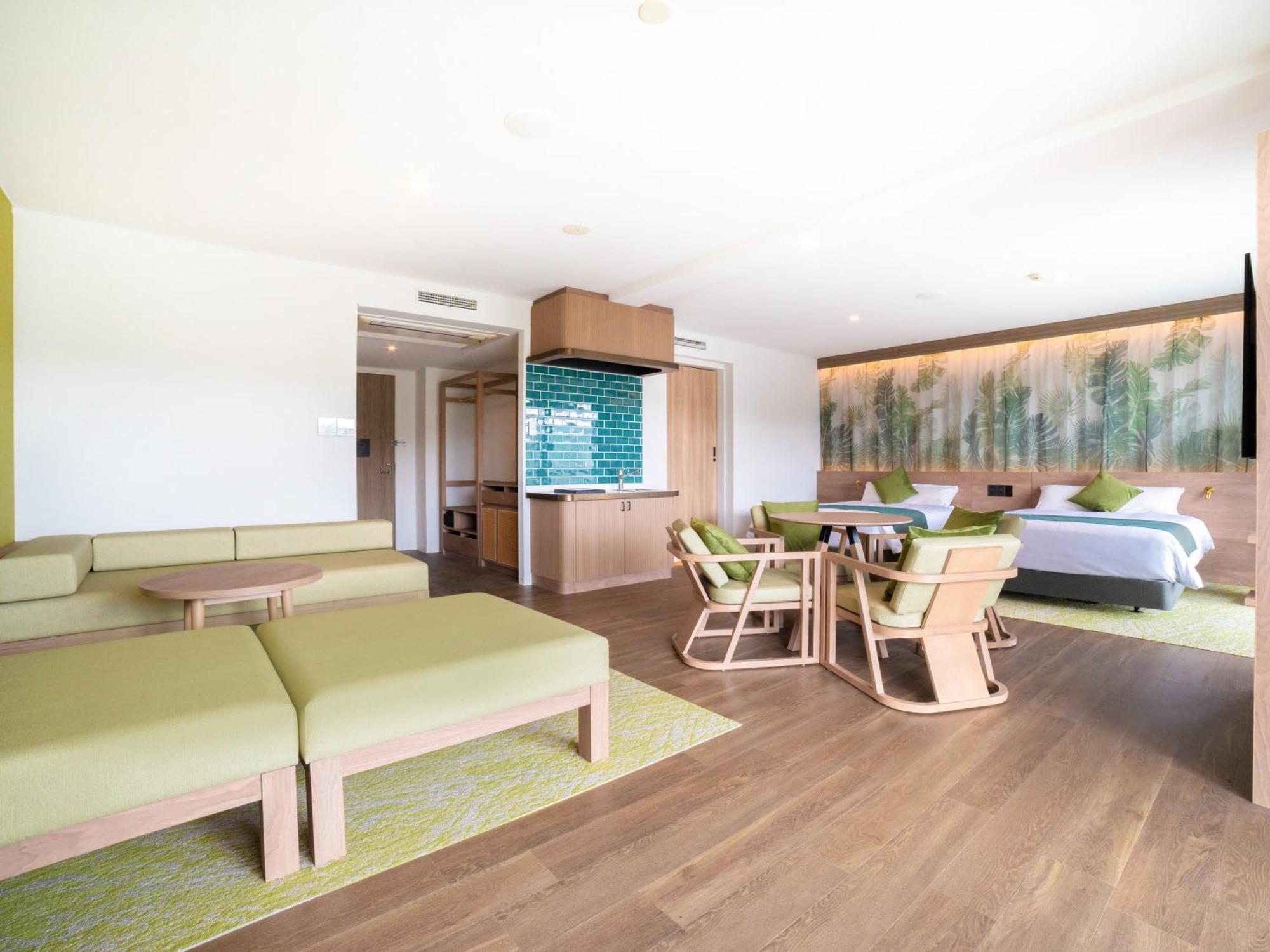 Watermark Hotel Okinawa Kume Island Kumejima Buitenkant foto
