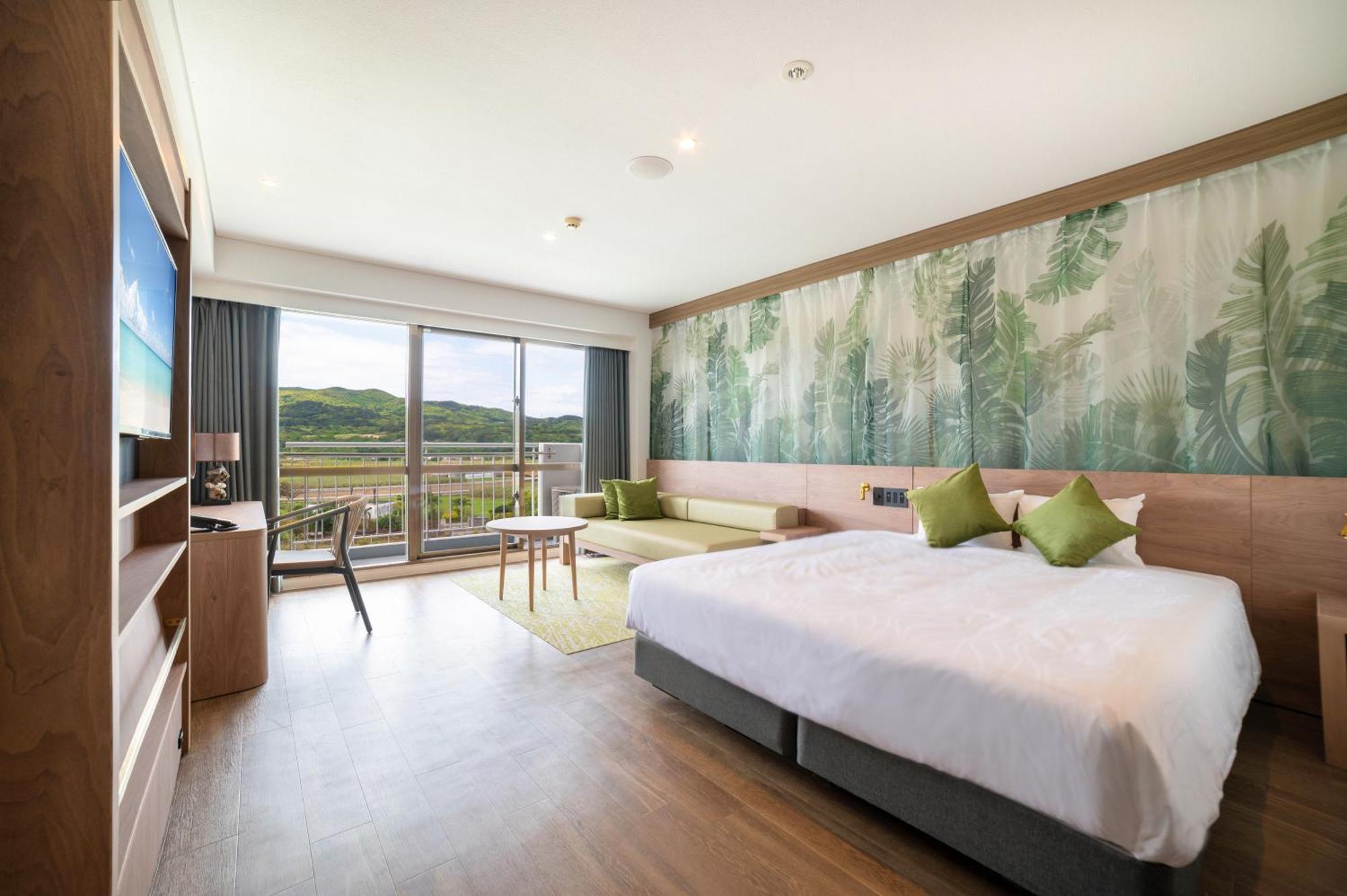 Watermark Hotel Okinawa Kume Island Kumejima Buitenkant foto